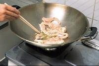 s186p8403.jpg (18019 bytes)