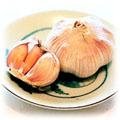 food-garlic.jpg (13775 bytes)