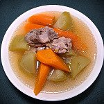 合掌瓜紅蘿蔔排骨湯