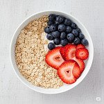 鮮奶粟米片配水果