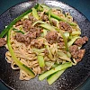 青瓜條辣肉炒粗麵