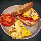 香煎午餐肉芝士番茄多士