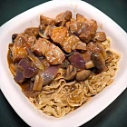 蘑菇薯條燜五花腩