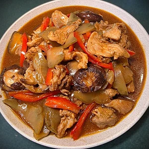 榨菜冬菇炆肉片