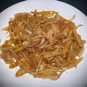 洋蔥慢炒薯絲